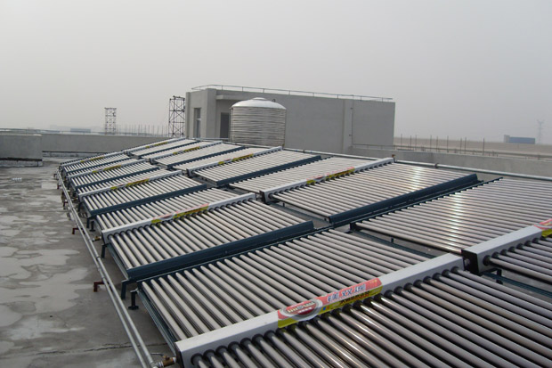 太阳能热水工程 维尔泰克公司员工洗浴太阳能热水工程