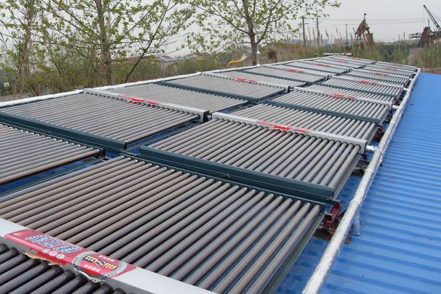 太阳能热水工程 上海伊媚儿服饰公司顺利完工验收使用